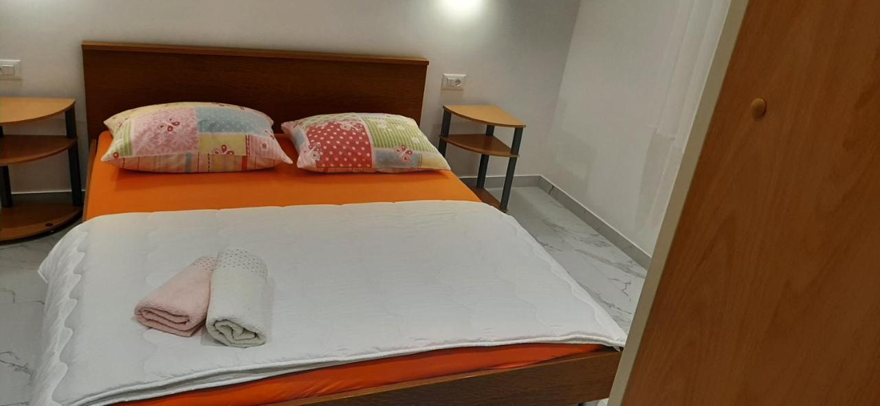Ferienwohnung Marin I Vinka Trogir Exterior foto