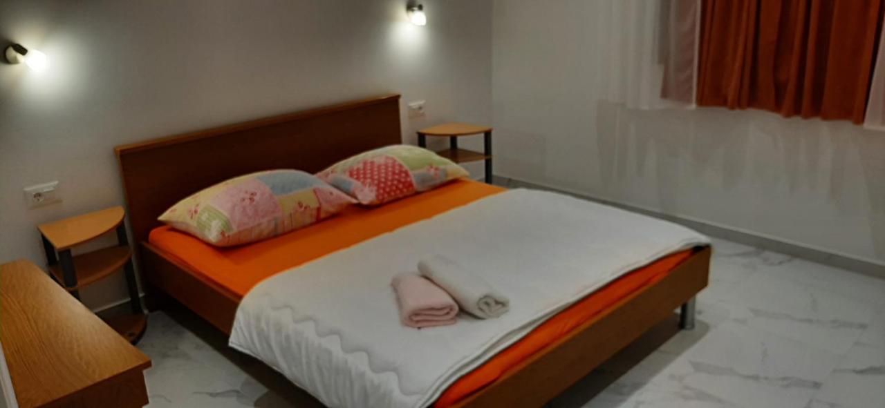 Ferienwohnung Marin I Vinka Trogir Exterior foto
