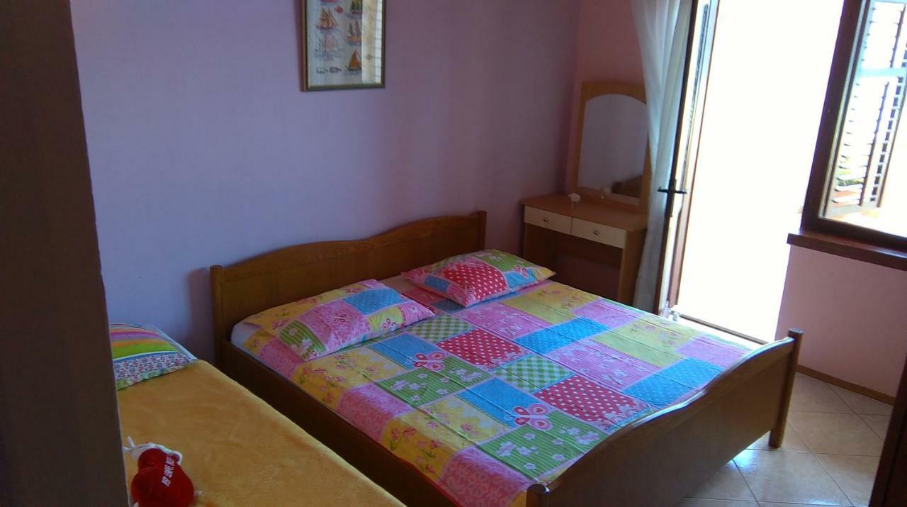 Ferienwohnung Marin I Vinka Trogir Exterior foto